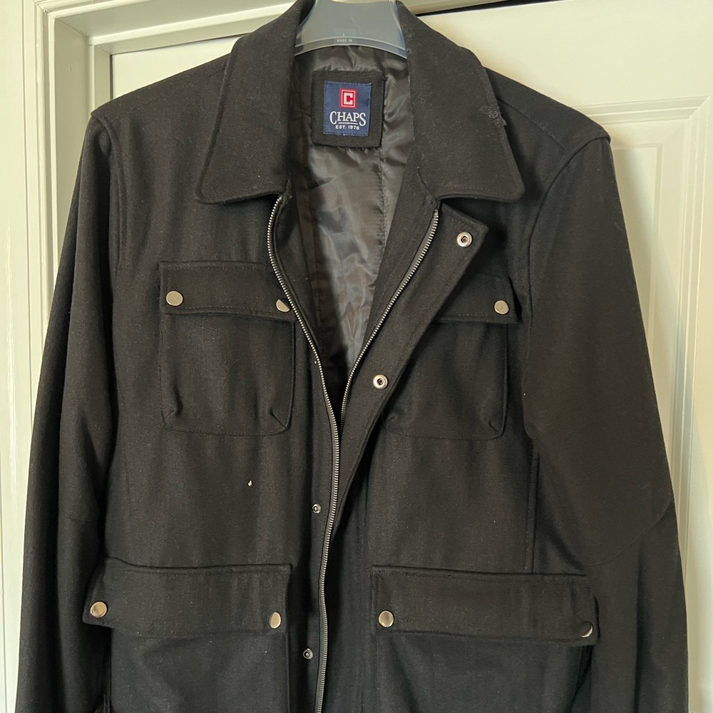 Up for sale is a wool Chaps Duel pocket coat.